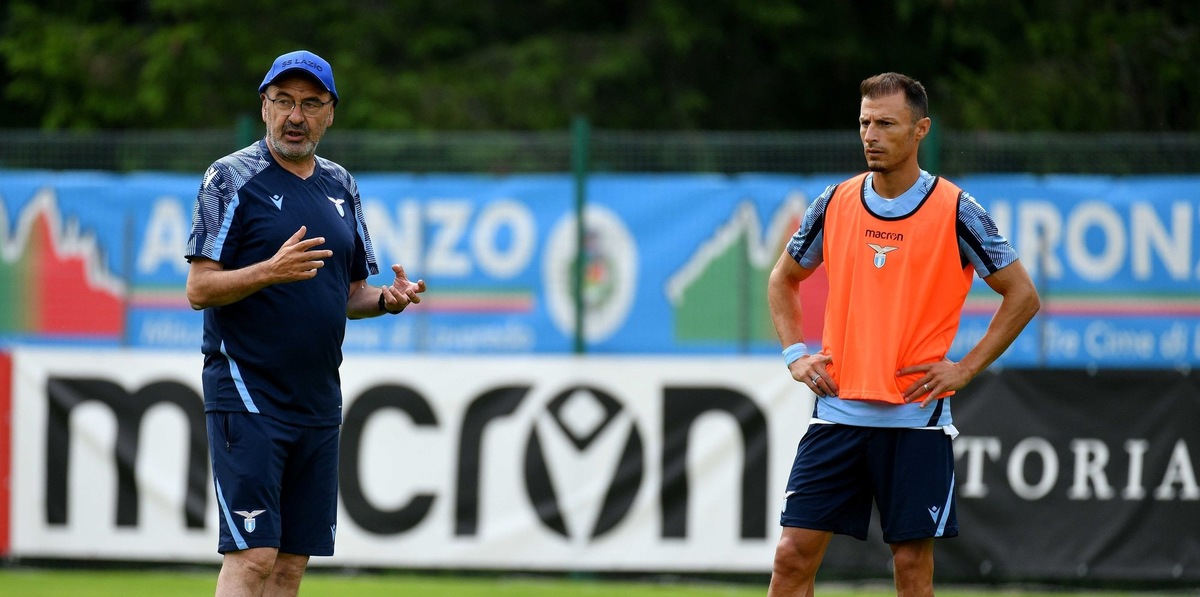 Lazio, Sarri nei guai in difesa: scelte obbligate