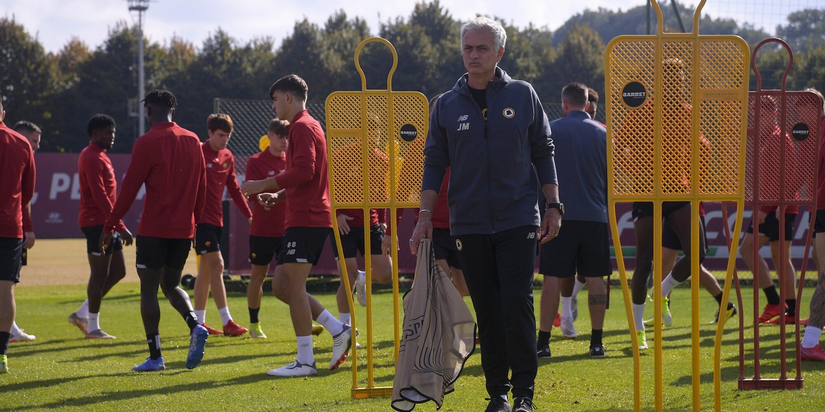 Mourinho prepara la Roma: ecco gli allenamenti durante la sosta