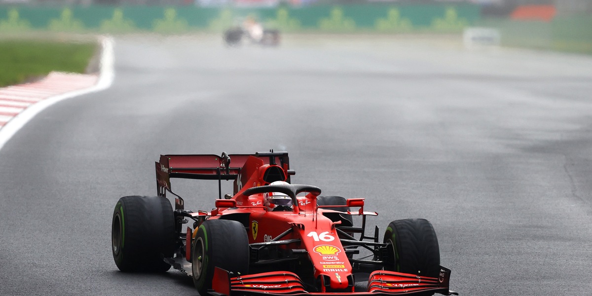 F1, Leclerc: "Non vedo l'ora di tornare in pista, con Sainz c'è competizione"