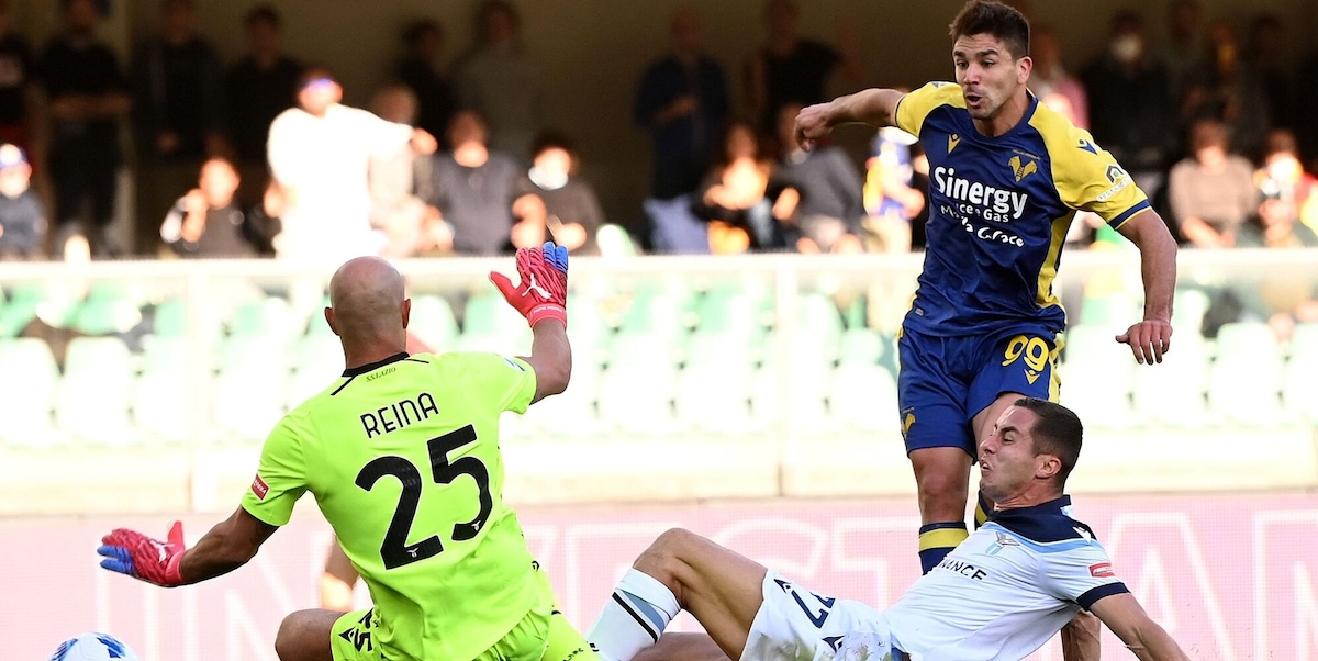 Verona-Lazio 4-1: Simeone travolge Sarri con un poker, Immobile non basta