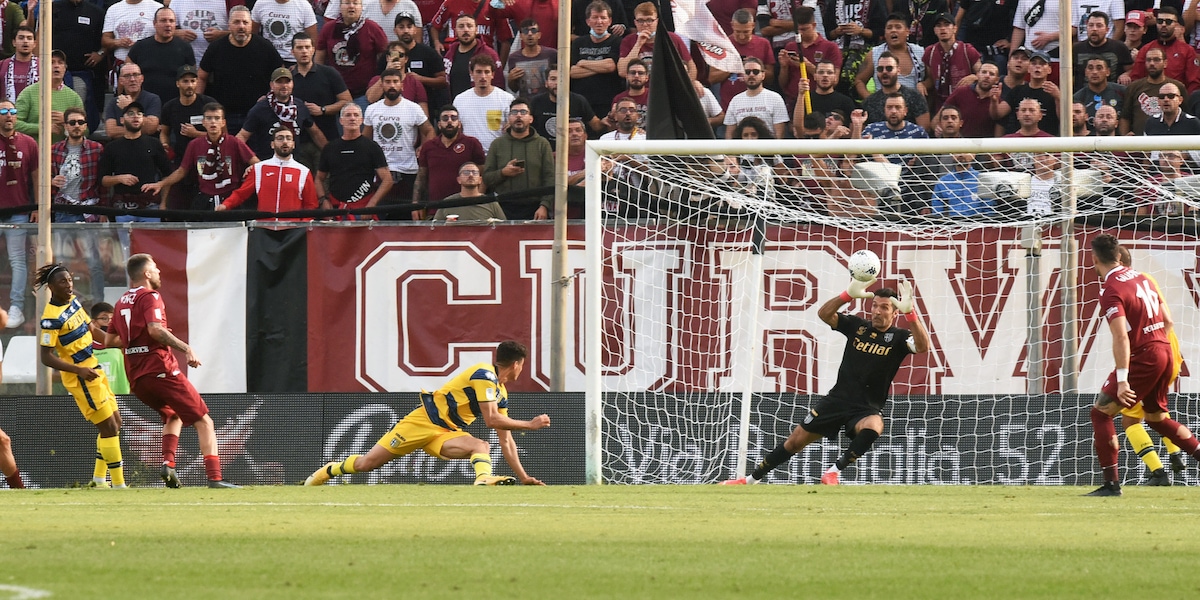 Serie B, il Parma di Buffon non sa più vincere: la Reggina passa 2-1