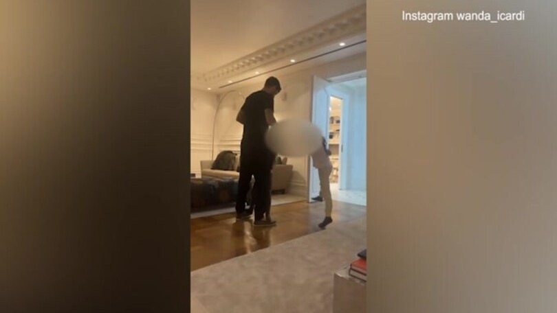 Torna il sereno in casa Icardi: Mauro balla con le sue bimbe