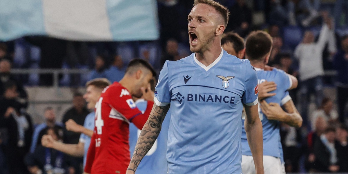 Lazio, riecco Lazzari: "Certe partite si preparano da sole"
