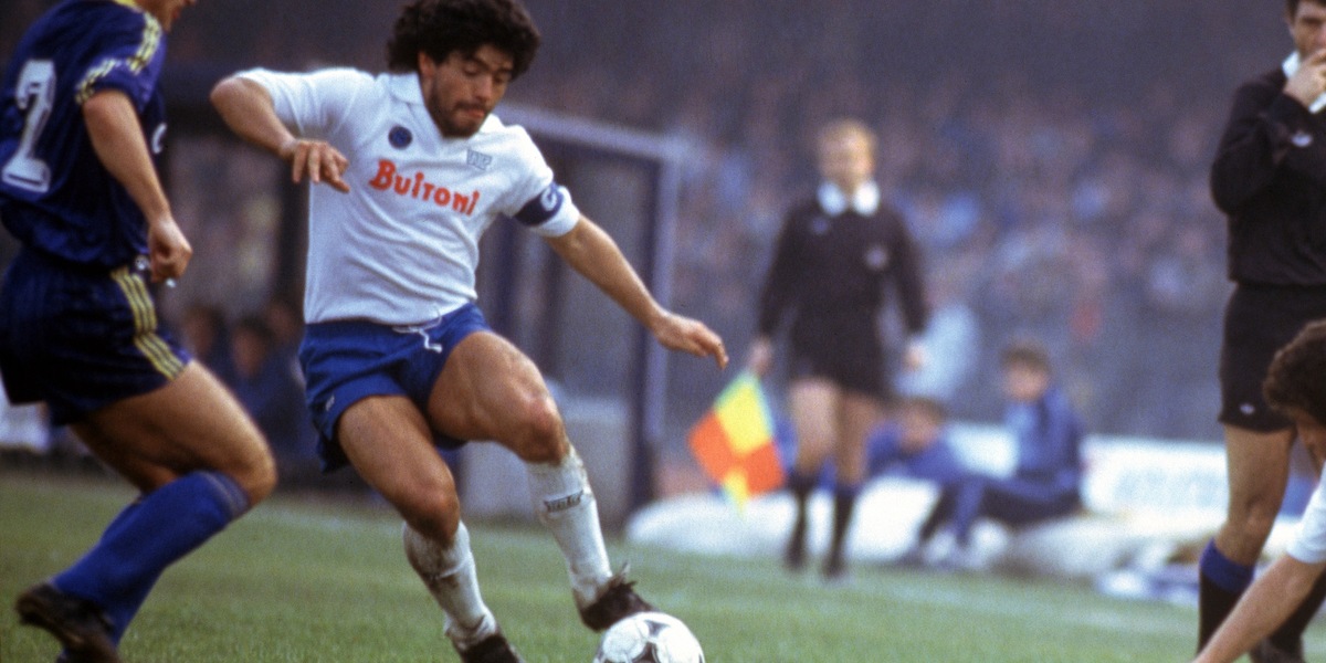 Maradona, statua in Molise nel giorno del suo compleanno