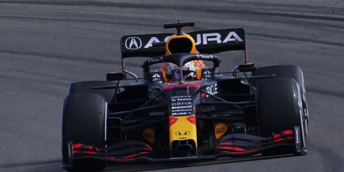 F1, prove libere 2 Gp Messico: Verstappen davanti, Sainz quinto