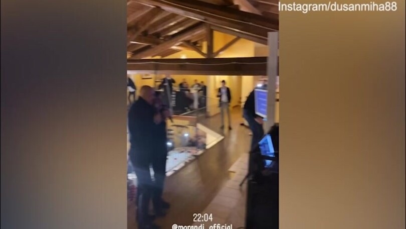 Mihajlovic, festa e duetto con Morandi