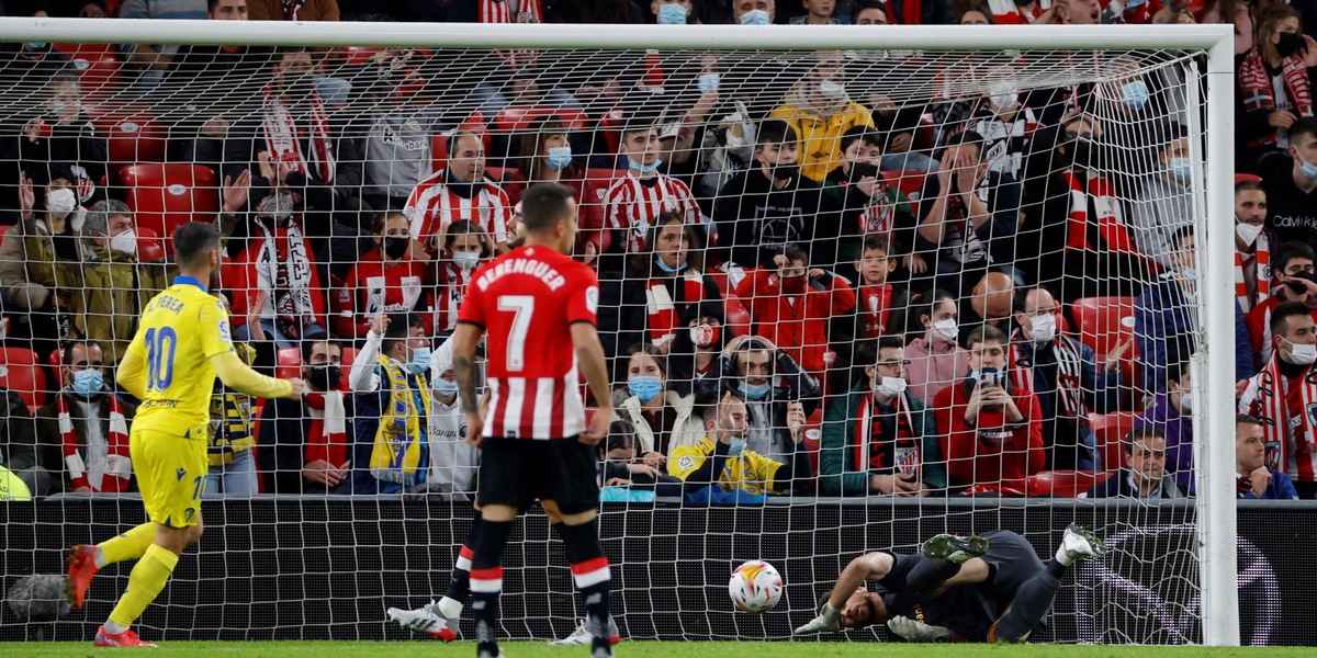Athletic Bilbao, che tonfo: ko con il Cadice, papera di Unai Simon