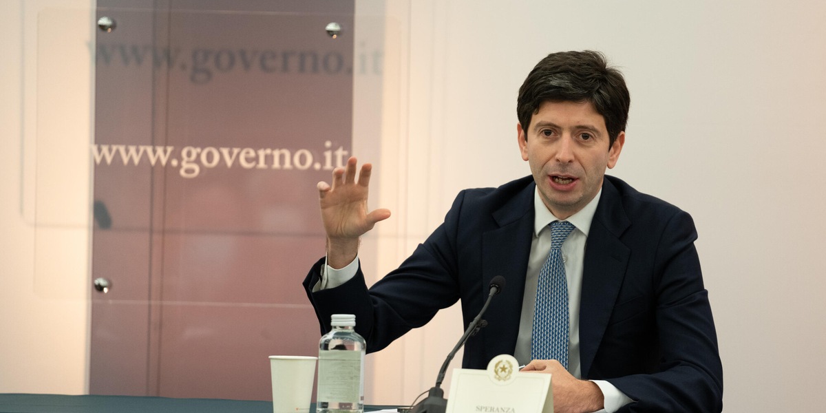Speranza: “Dal 1° dicembre terza dose per la fascia d’età 40-60”