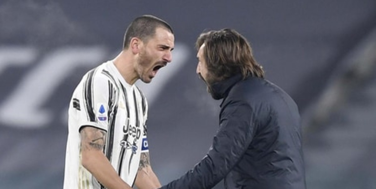 Retroscena Juve su Amazon: i calci di Bonucci e la sfuriata di Pirlo