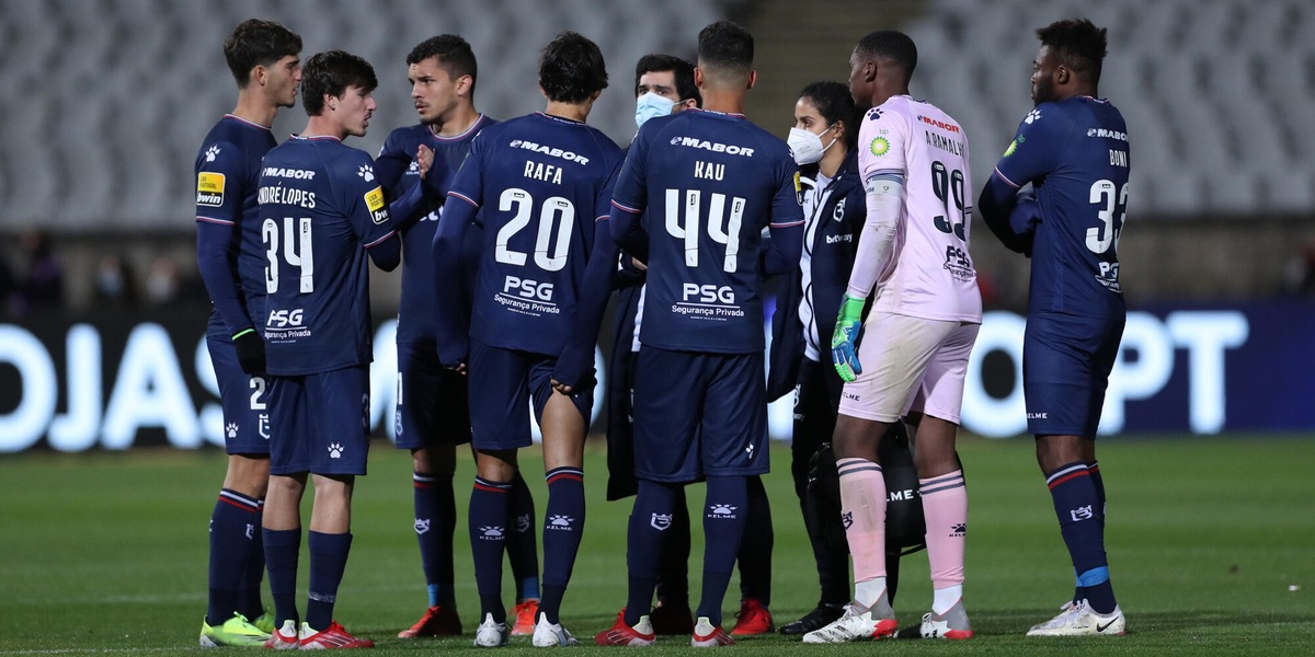 Covid, Belenenses decimato: col Benfica in campo con 7 giocatori