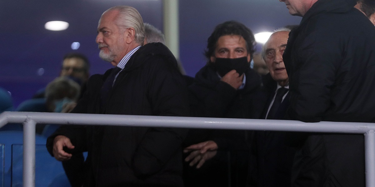 Napoli, De Laurentiis brinda con la squadra nonostante la sconfitta