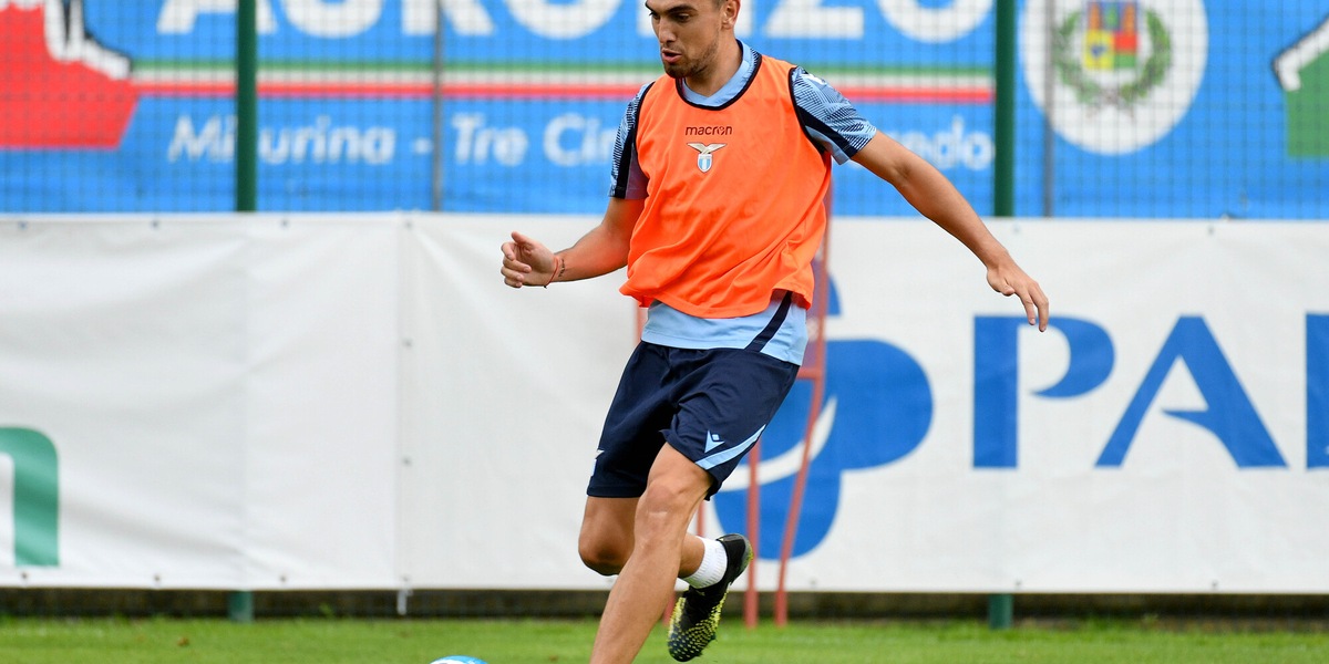 “Il Cadice vuole Escalante della Lazio”