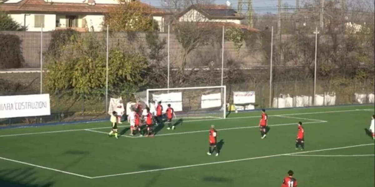 Clamoroso in Promozione: rete bucata e gol non convalidato. Si rigioca