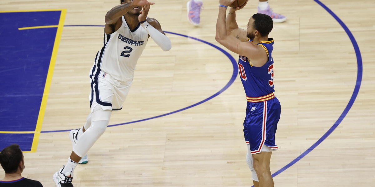 Nba, Bogdanovic batte Philadelphia! Curry ancora da favola