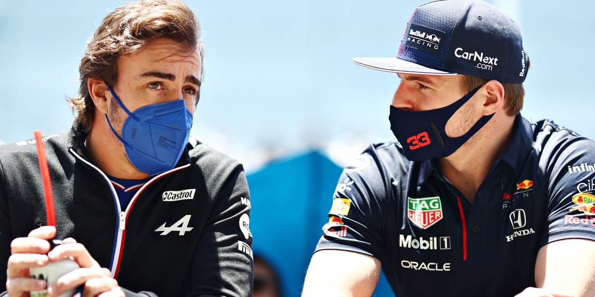 F1, Verstappen su Alonso: "Sempre istruttivo parlare con lui"