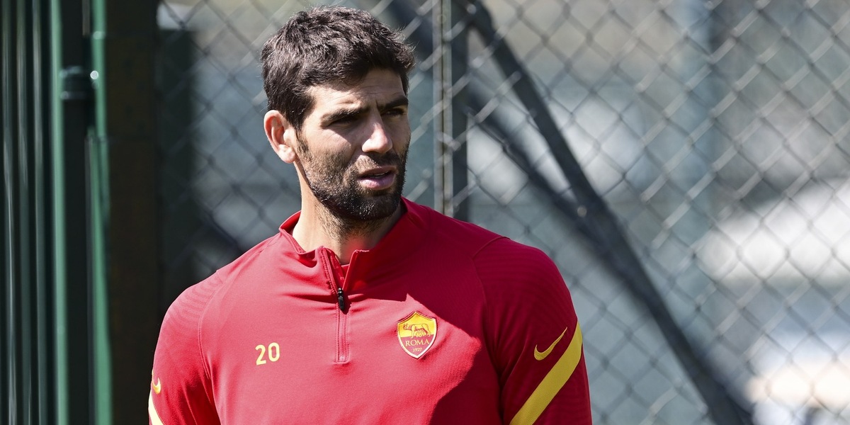Roma, Fazio rifiuta il Genoa e passa al contrattacco: dagli avvocati per il reintegro