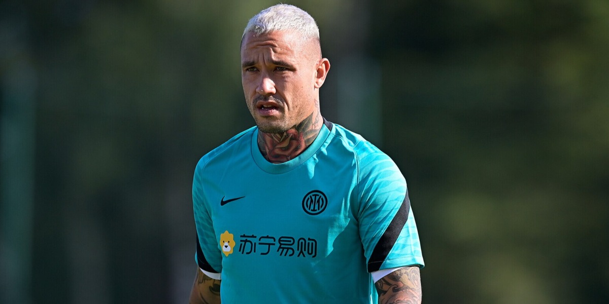 Nainggolan verso il Bari? Critiche dei tifosi, lui risponde sui social