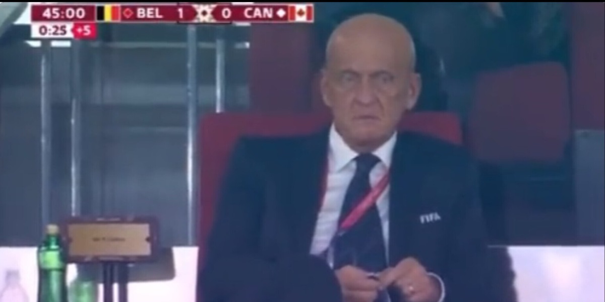Collina sconcertato, parla da solo in tribuna: ecco il motivo