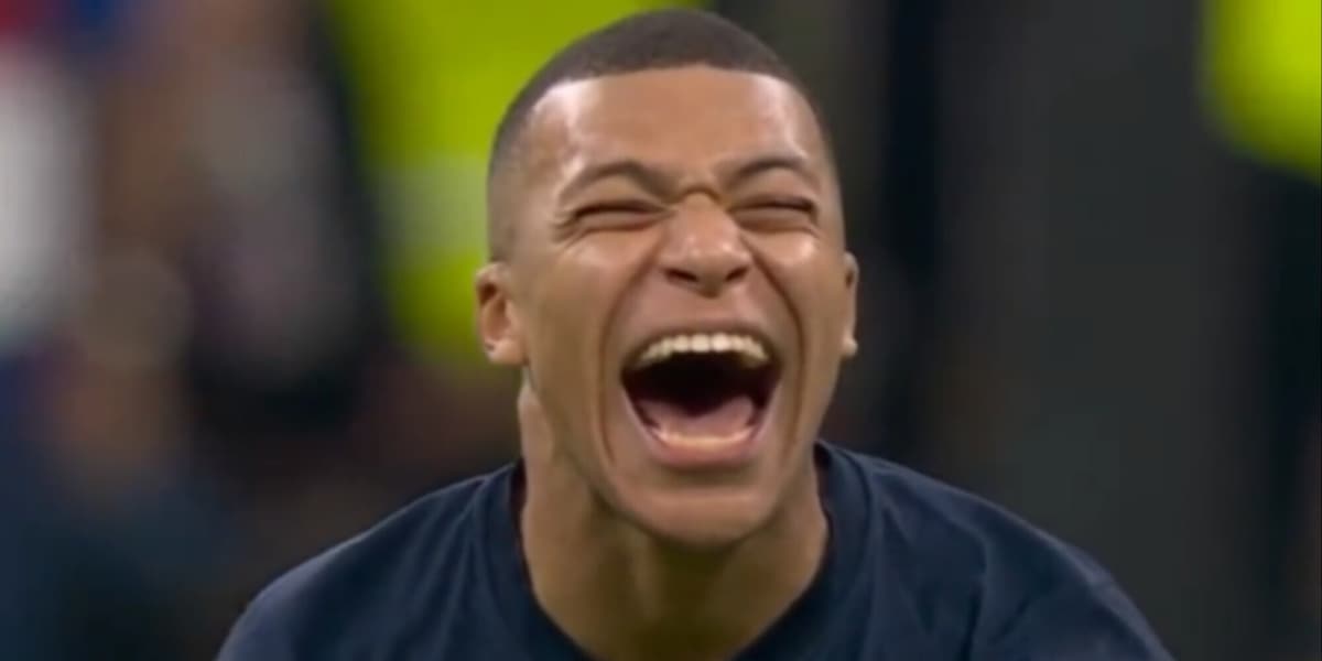 Mbappé e la reazione dopo il rigore sbagliato da Kane: la risata che fa infuriare i tifosi inglesi