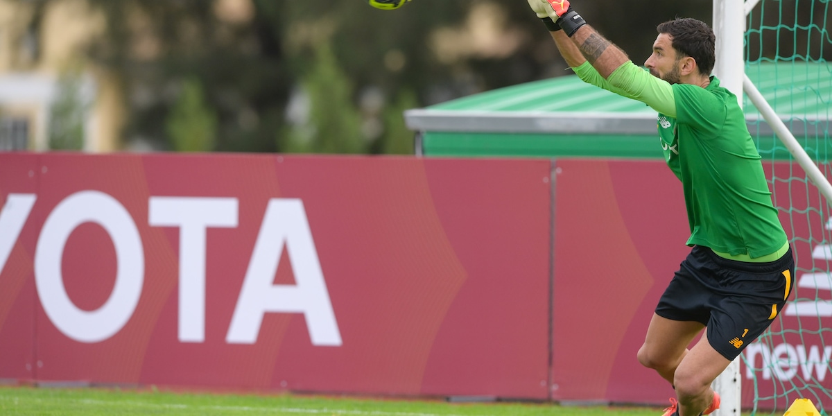 Roma, Wijnaldum torna a sorridere: primo allenamento col guppo