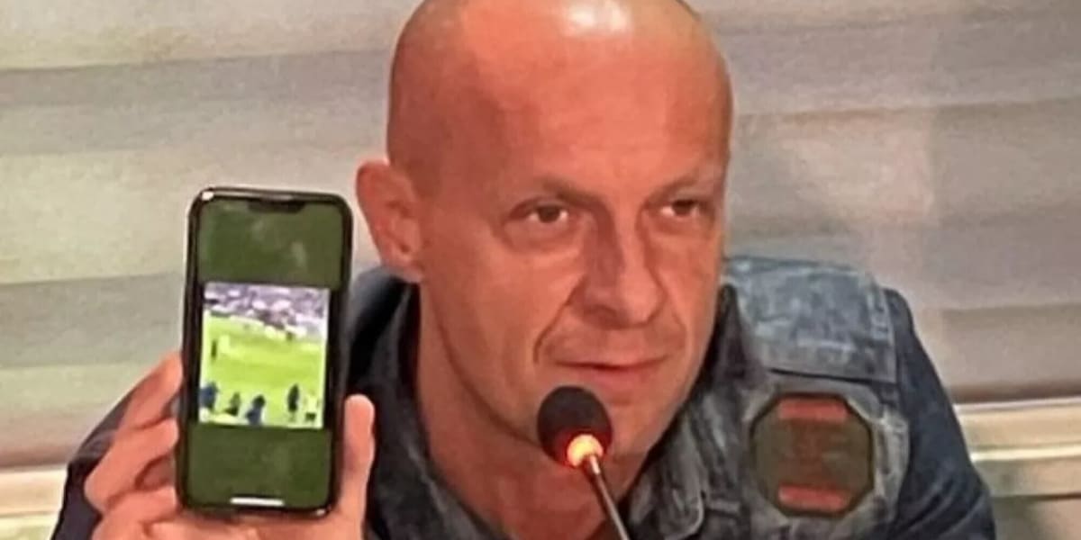 Finale dei Mondiali da ripetere: l’arbitro Marciniak stupisce tutti e mostra un’immagine clamorosa