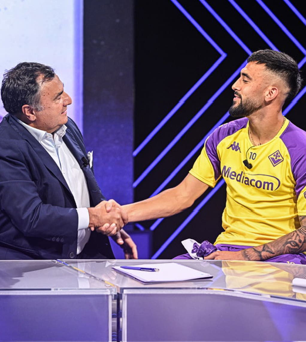 Fiorentina, ufficiale il rinnovo di Nico Gonzalez: il giuramento alla Viola