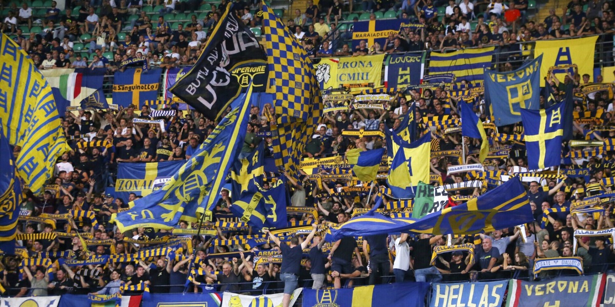 Verona-Atalanta, al Bentegodi uno striscione di un liceo contro la violenza di genere