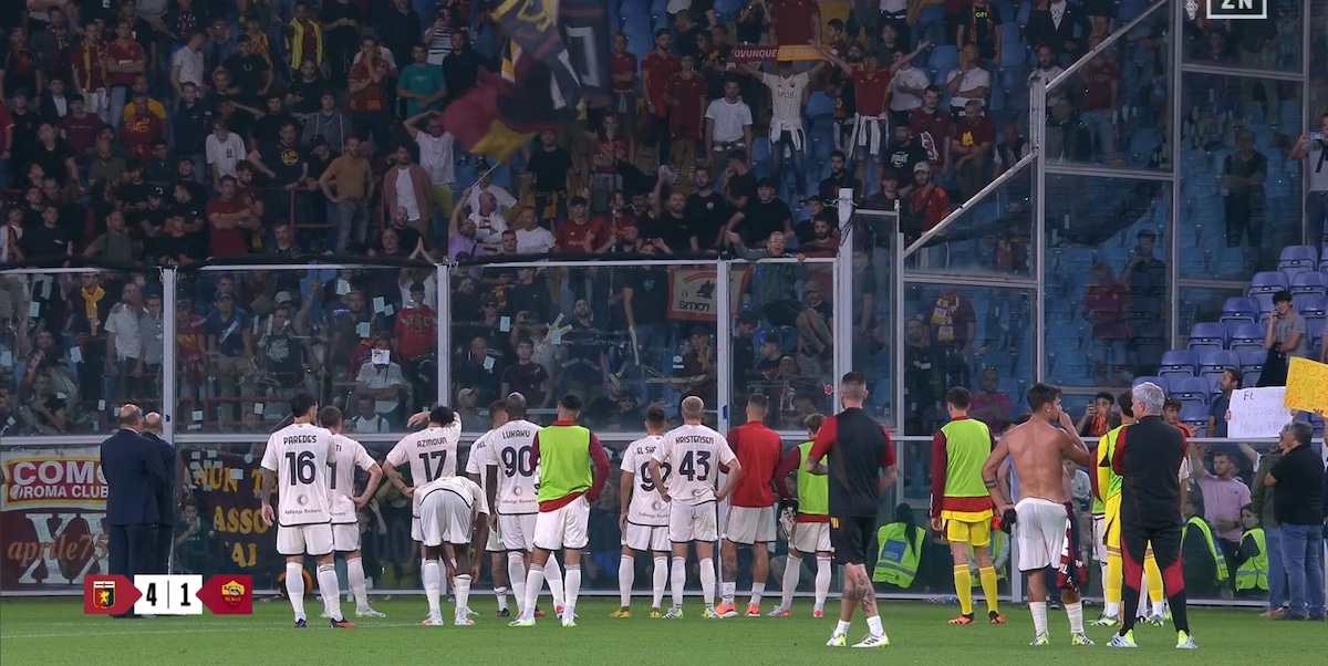 Genoa-Roma, contestazione dei tifosi a Marassi: "Fuori le pa..."