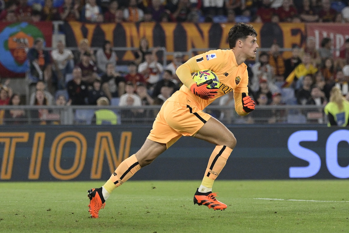 Roma, la probabile formazione di Mourinho contro il Servette