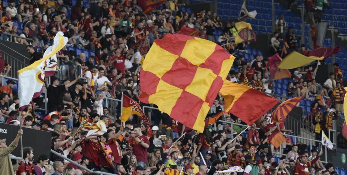 Inni Roma, all'Olimpico c'è una nuova canzone di Marco Conidi: il retroscena