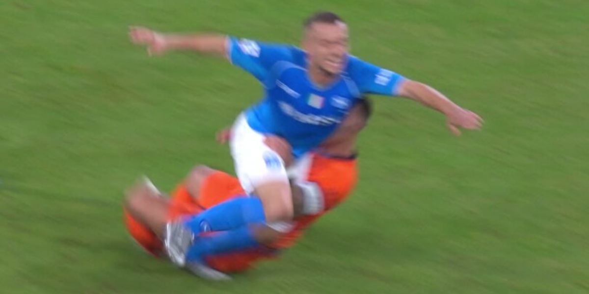 Disastro Massa: quante sviste in Napoli-Inter! Perché lo 0-1 era da annullare