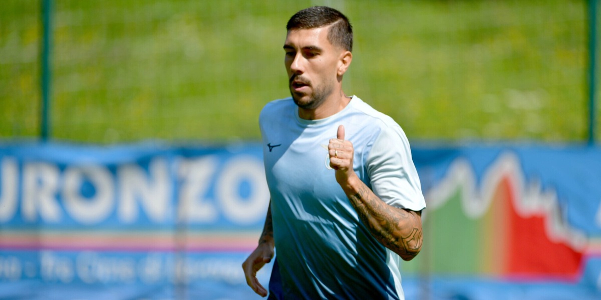 Lazio, la maglia numero 10 è di Zaccagni
