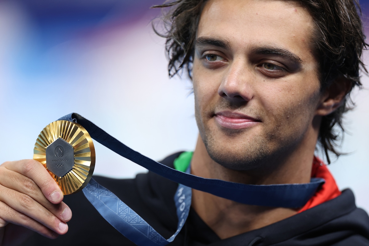 Olimpiadi, Ceccon nella storia: la festa per l'oro nei 100 metri dorso