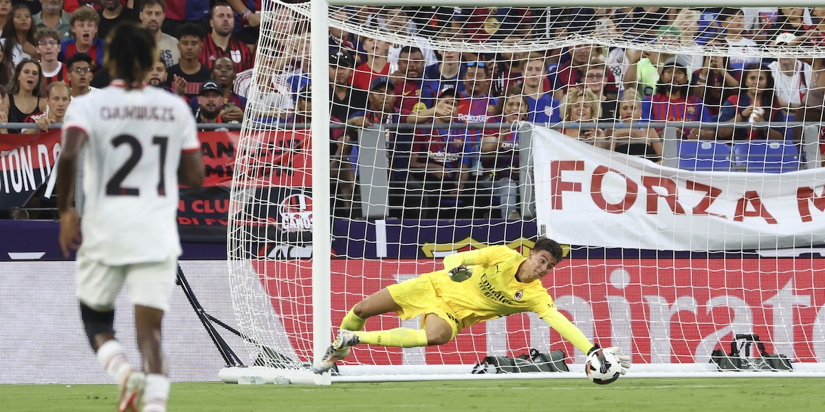 Milan imbattibile: dopo City e Real supera ai rigori anche il Barça grazie alle prodezze del baby Torriani