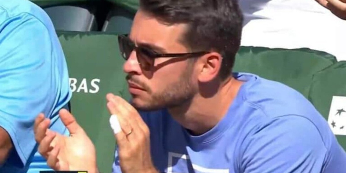 Sinner e il caso doping: la foto del fisioterapista Naldi con il cerotto a Indian Wells