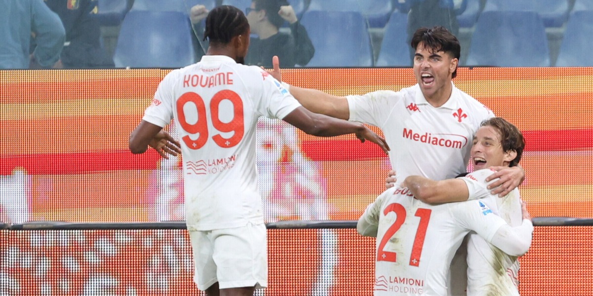 La Fiorentina batte il Genoa e supera la Juve: decisivi Gosens e De Gea