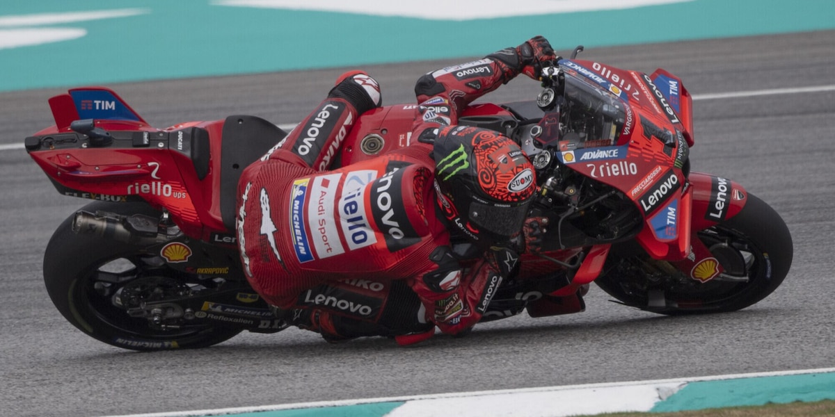 Sepang, Bagnaia cade nella prova sprint: Martin vola a +29