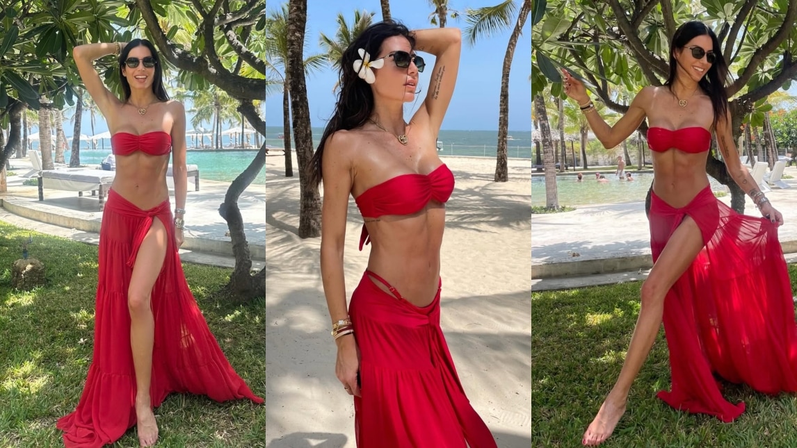 Elisabetta Gregoraci splendida in rosso in Kenya