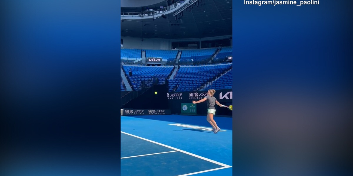Tennis, Jasmine Paolini al lavoro per gli Australian Open