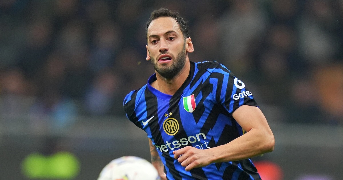 Infortunio Calhanoglu, l'esito degli esami: salta il Venezia, quando rientra