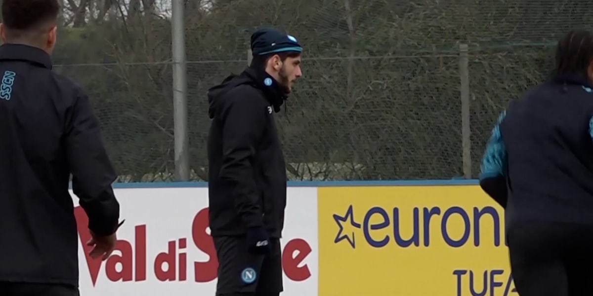 Napoli, blitz del Psg su Kvaratskhelia