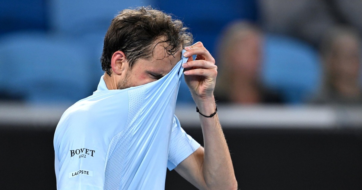 Clamoroso Medvedev: è già eliminato dagli Australian Open contro il baby fenomeno Tien!