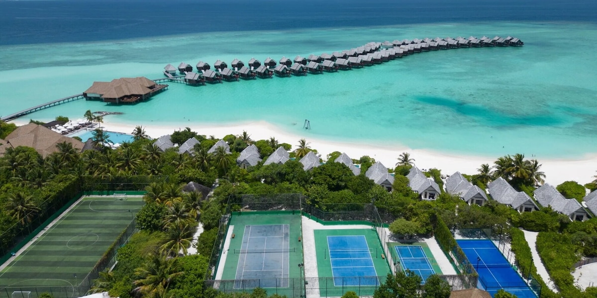 Padel e Maldive: sport e paradiso tropicale si uniscono