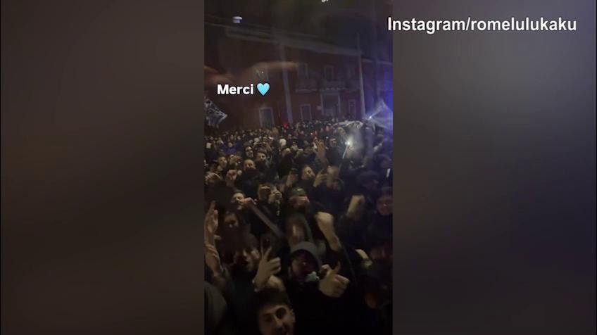 Napoli, che festa al rientro da Bergamo: Lukaku riprende tutta la scena!