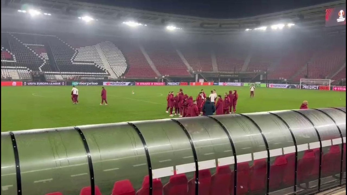 Roma, il walkaround prima della sfida all'Az Alkmaar