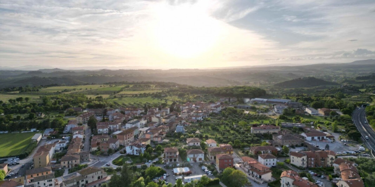 Crete Senesi Ultramarathon al Carrousel du Louvre a Parigi
