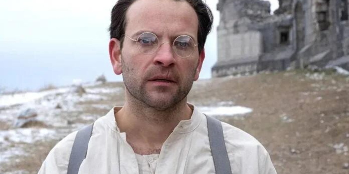 Alessandro Borghi in tv su SKY e in streaming su NOW con Campo di Battaglia
