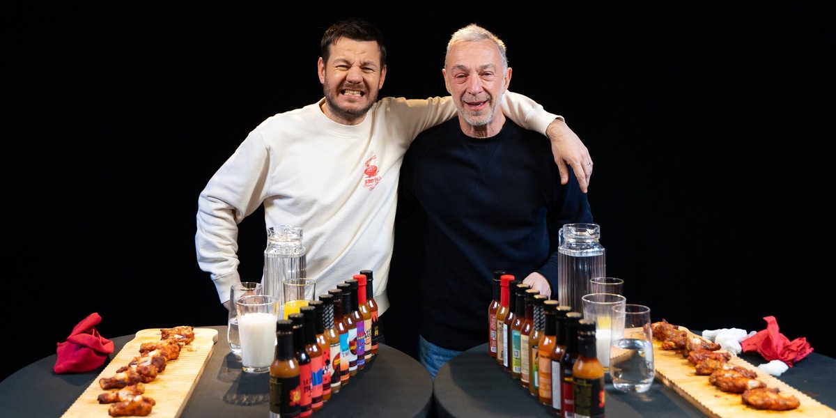 Linus a “Hot Ones”: "Gli 883 e la cena con Mauro Repetto"