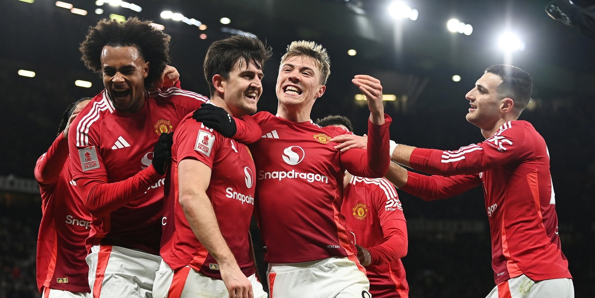 FA Cup, il Manchester United all'ultimo respiro sul Leicester: in gol Zirkzee, debutto per Dorgu