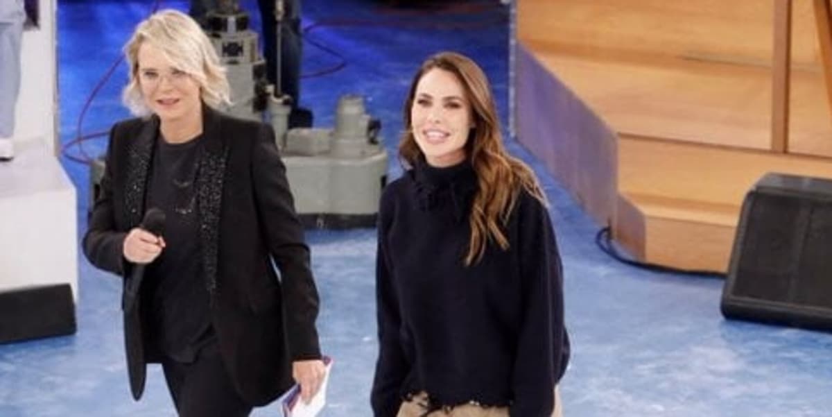 Ilary Blasi giudice di canto ad Amici: "Non ho capito...", social spaccati